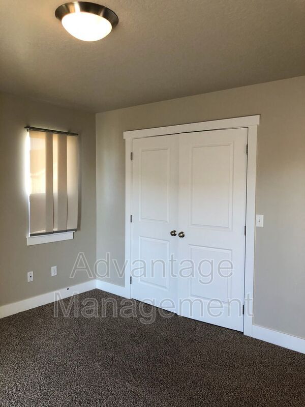 Building Photo - 3216 W Prairie Grass Dr