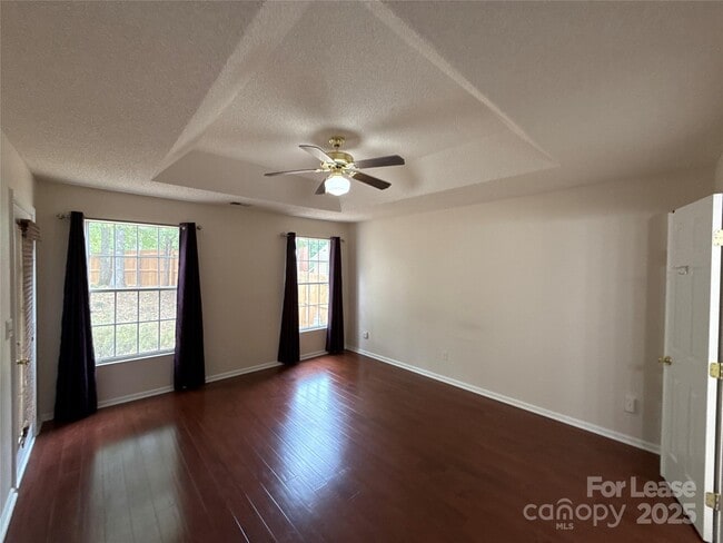 Building Photo - 14520 Sapphire Ln