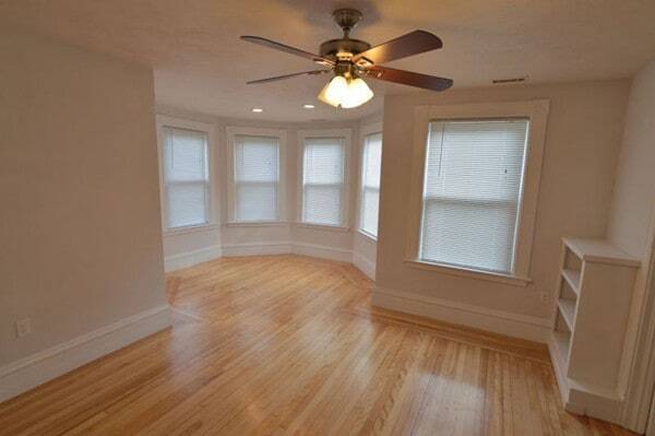 Building Photo - 72 Grampian Way