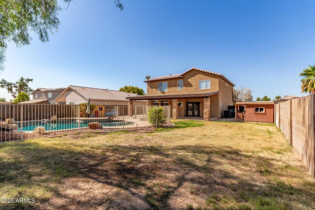 Building Photo - 10908 W Frier Dr