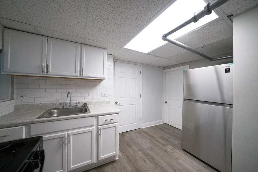 Building Photo - 3021 N Davlin Ct