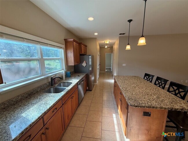 Building Photo - 1071 Rocky Ridge Loop