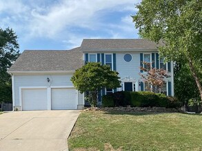 Building Photo - 5 BR/2.5BA | Newly Renovated 2 Story Single Family Home | Separate room | 1-Car Covered Parking |...