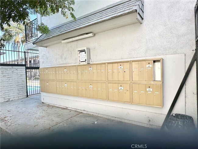 Building Photo - 5500 Ackerfield Ave