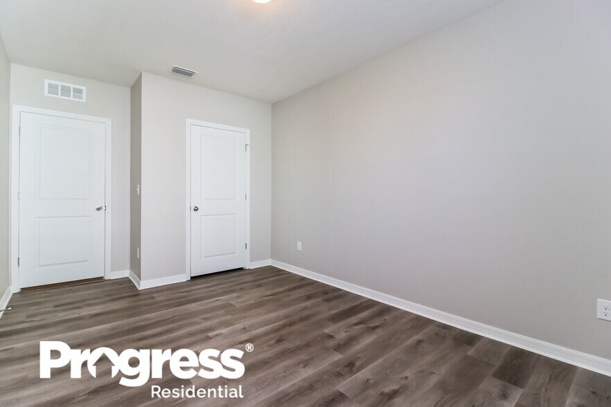 Building Photo - 36618 Goffaux Loop