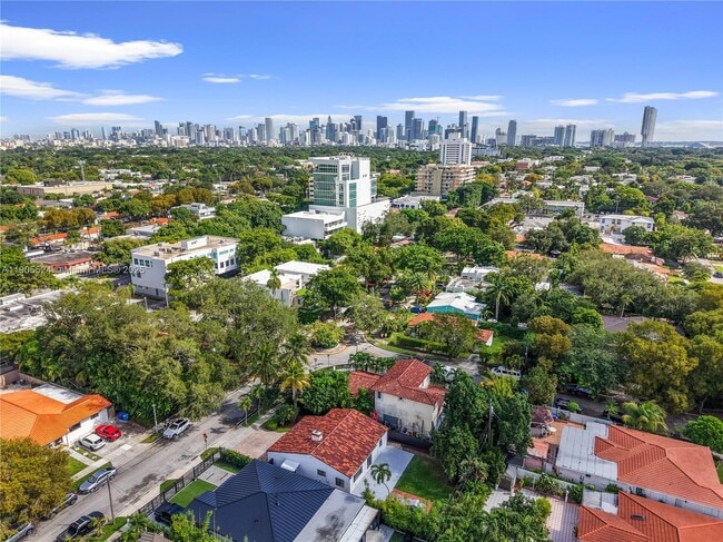 Building Photo - 1814 SW 22nd Terrace