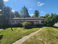 Building Photo - Partially Furnished Single Family Home!