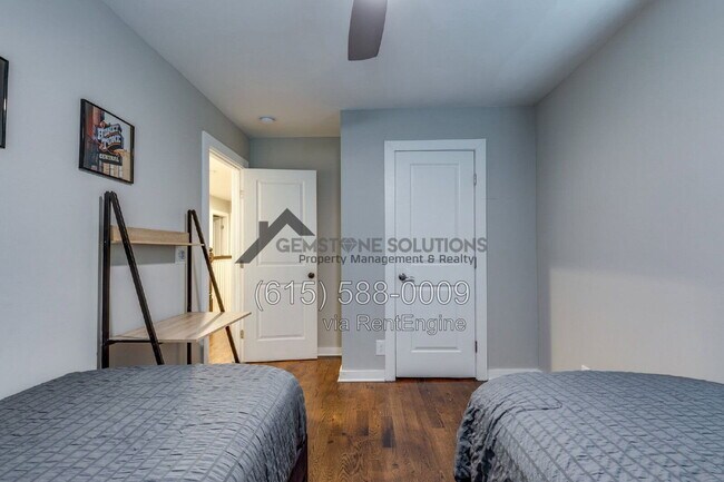 Building Photo - 1516 23rd Ave N