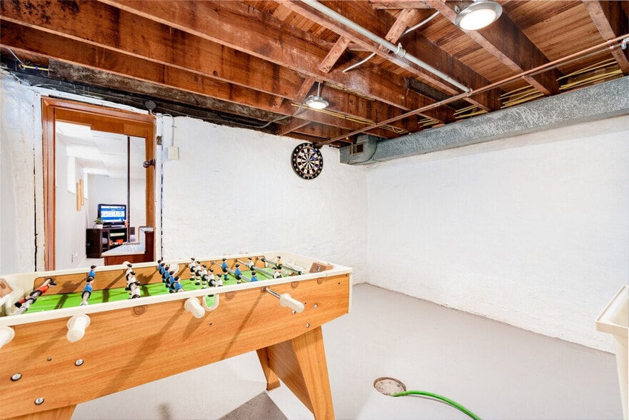 Building Photo - 5336 Northrup Ave