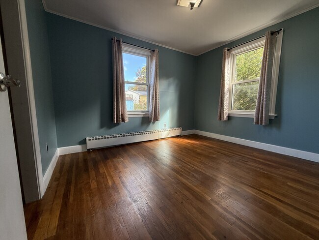 Building Photo - 66 Memory Ln