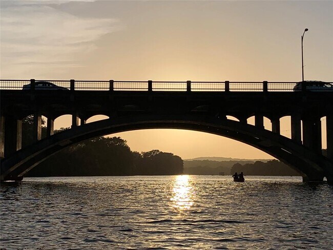 Building Photo - 84 East Ave