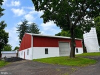 Building Photo - 34 Fretz Rd