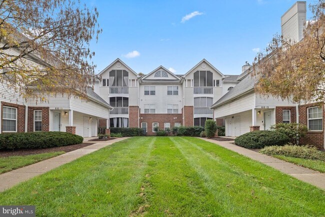 Building Photo - 6610 Lake Park Dr