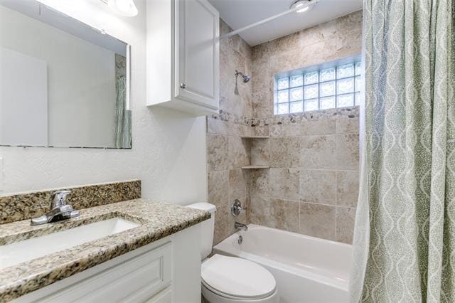 Building Photo - 2130 Forest Oaks Dr