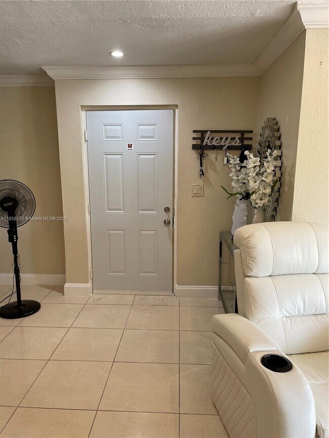 Building Photo - 10650 SW 157th Ct