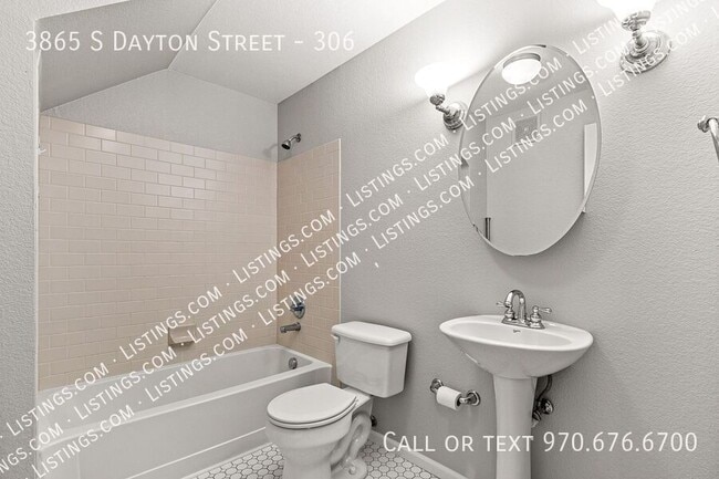 Building Photo - 3865 S Dayton St