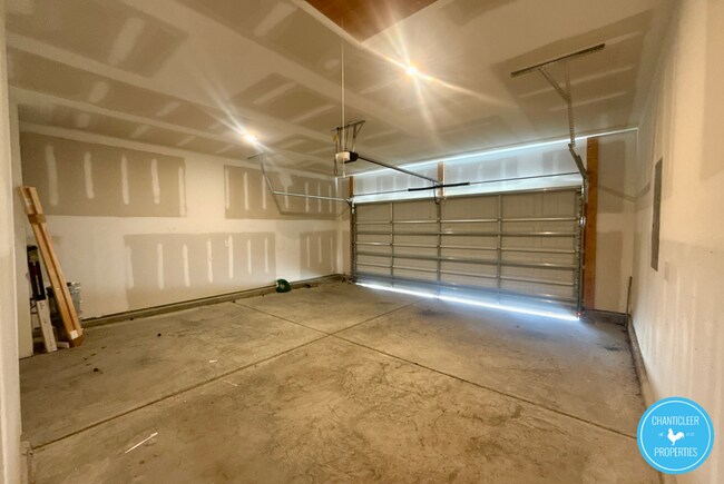Building Photo - 95 Suhani Ln