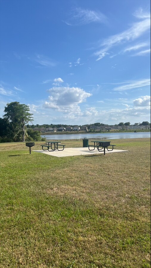 Building Photo - 13335 Crest Lake Dr