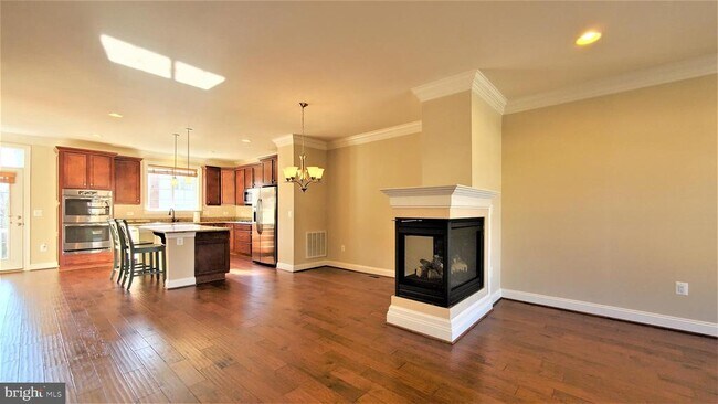 Building Photo - 10607 School St