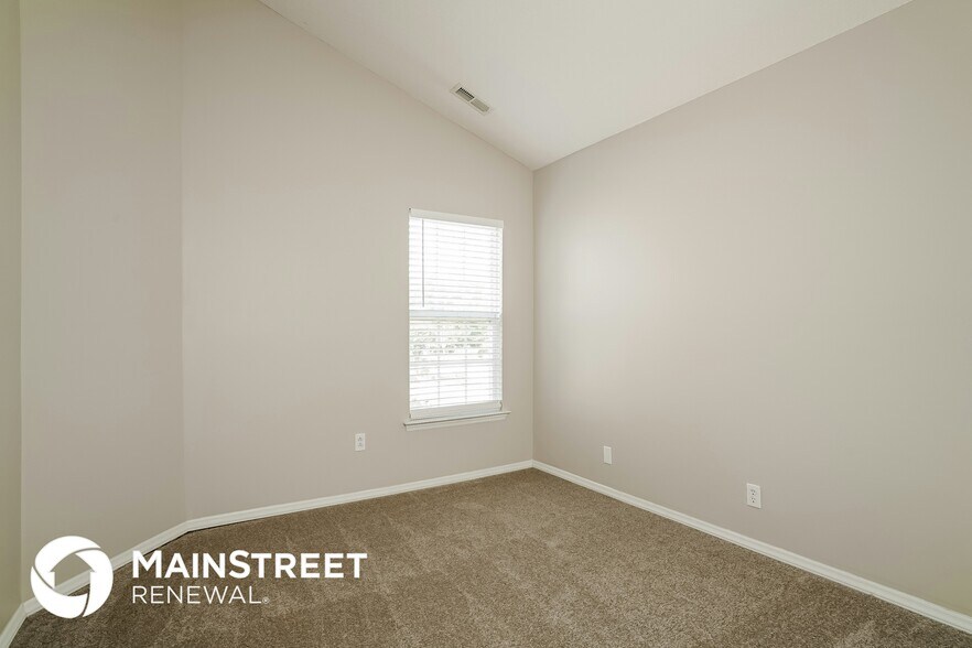 Building Photo - 4900 Heatherfield Way