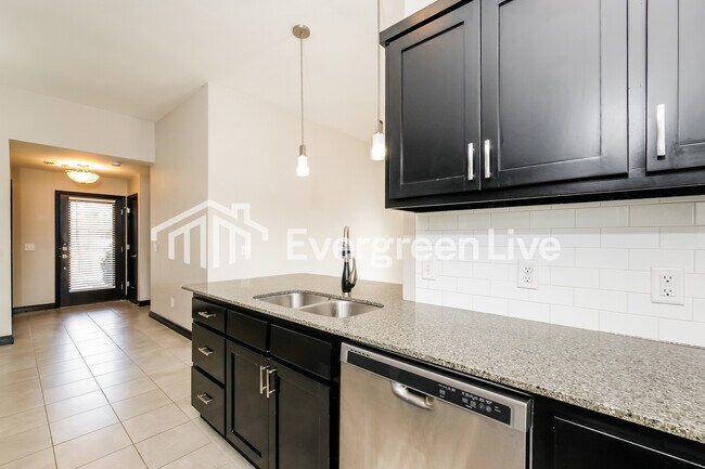 Building Photo - 10512 NW 35th St