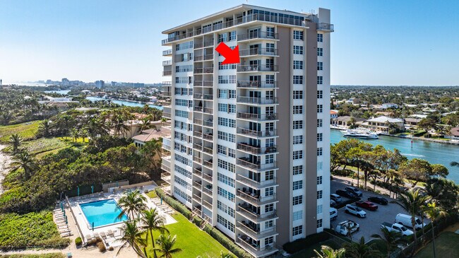 Building Photo - 1021 Hillsboro Mile
