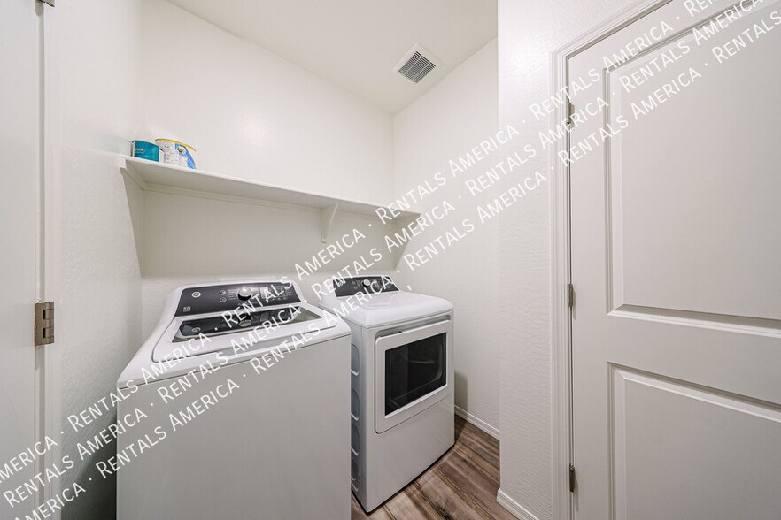 Building Photo - 18063 W Soft Wind Dr