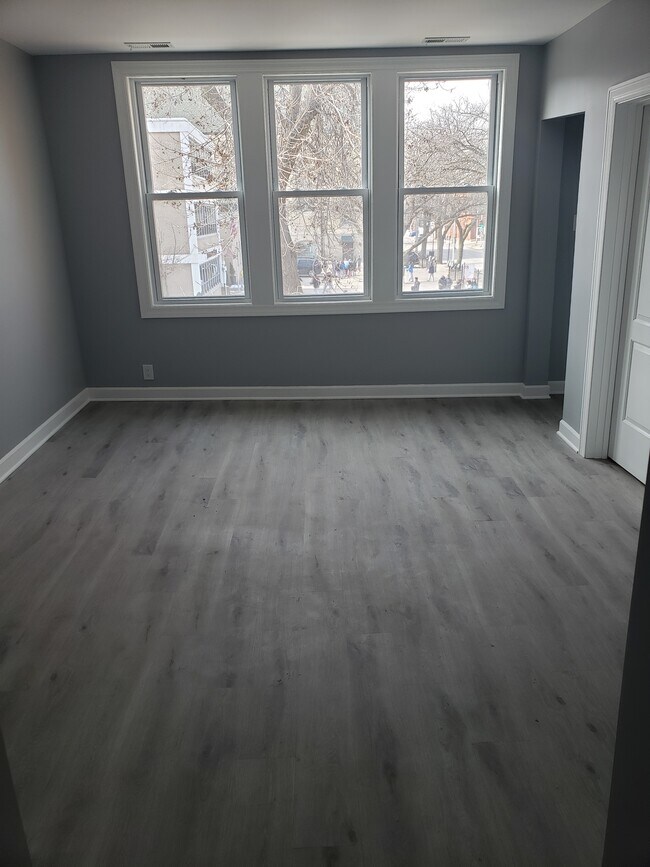 Spacious Living Room - 3703 S Lowe Ave