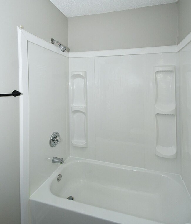 Building Photo - 116 Milbros Ln