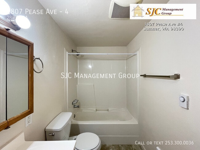 Building Photo - 1807 Pease Ave