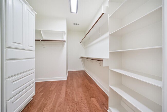 Building Photo - 14015 Falcon Heights Dr