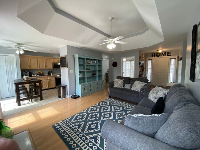 Building Photo - 3672 Fieldstone Dr