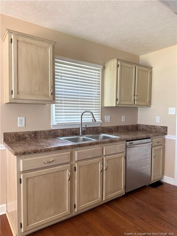 Building Photo - 699 Dowfield Dr