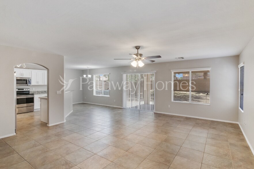Building Photo - 31420 N Shale Dr