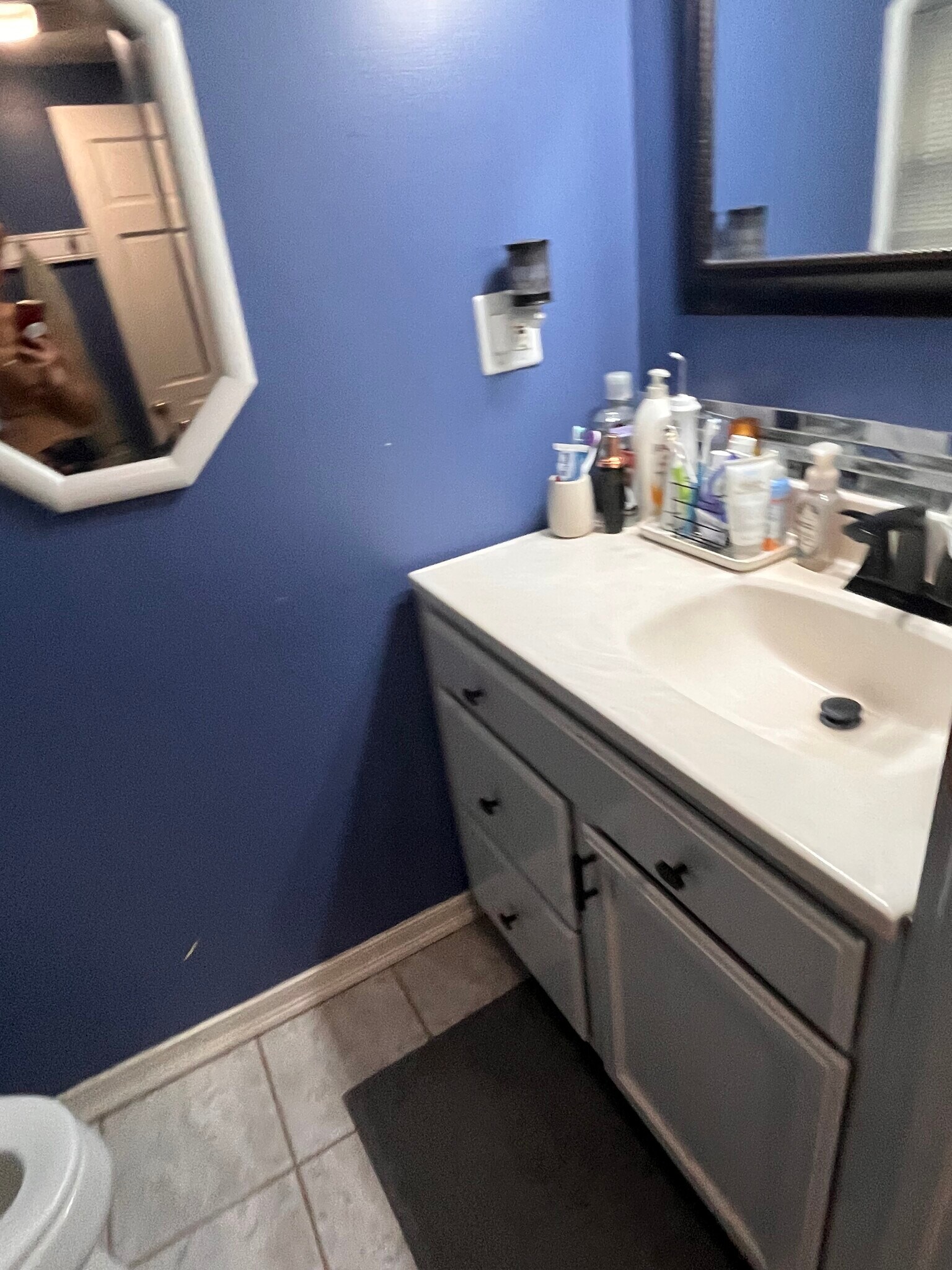 Building Photo - 66 Hill St