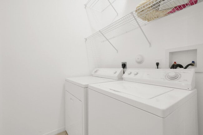 Building Photo - 10120 Boca Palm Dr