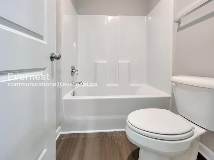 Building Photo - 1542 Persimmon Trce
