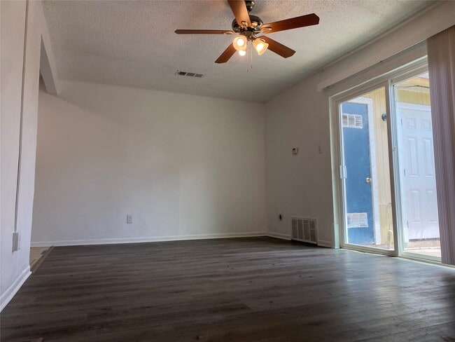 Building Photo - 5002 Blue Spruce Cir