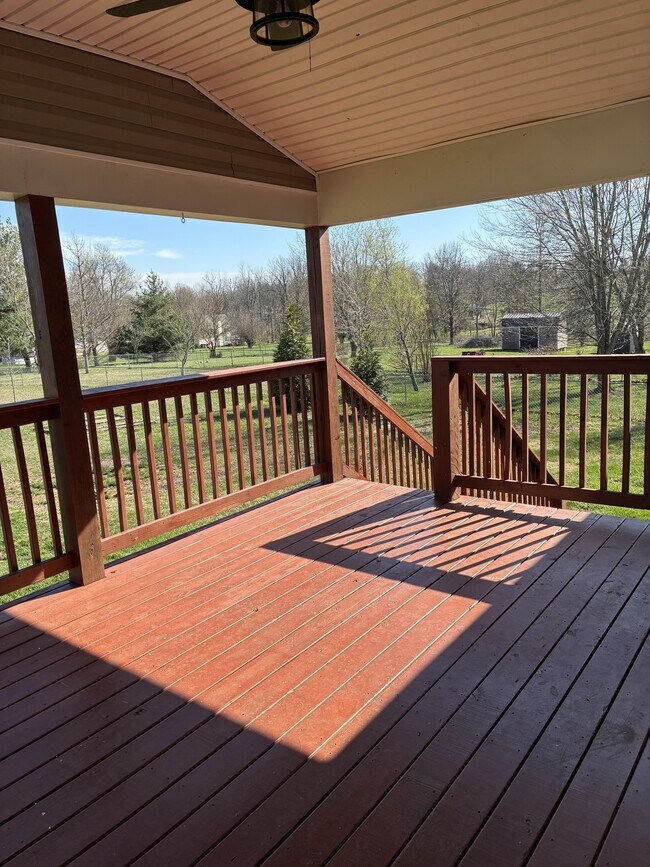 Building Photo - 1105 Lobo Dr