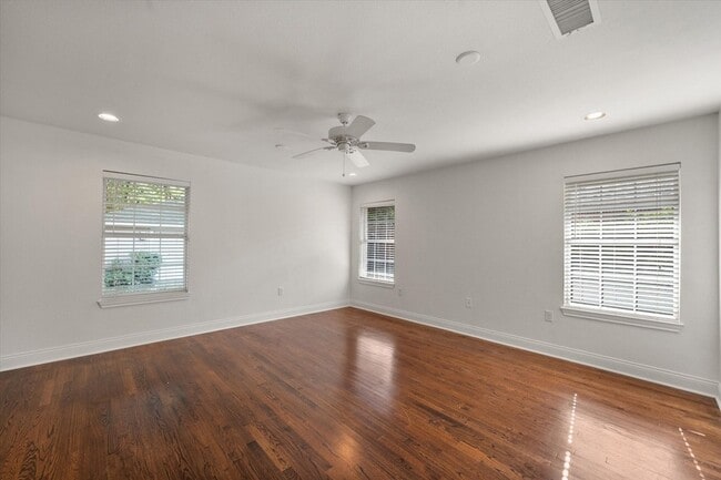 Building Photo - 5305 Emerson Ave