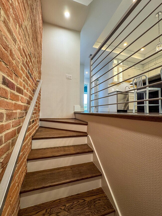 Building Photo - 2825 11th St NW