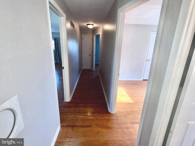 Building Photo - 918 Rockwell Rd