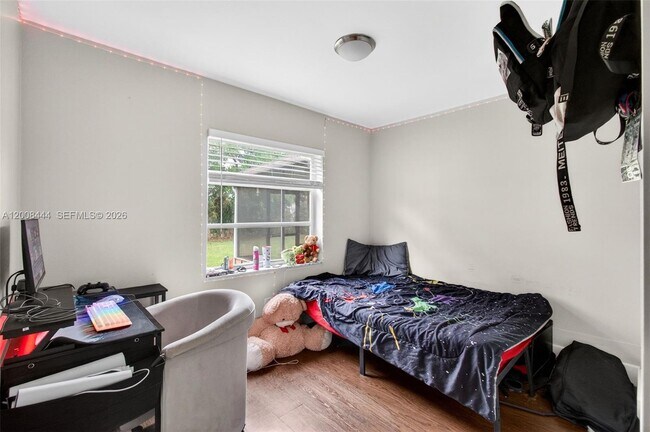 Building Photo - 10850 Eureka St