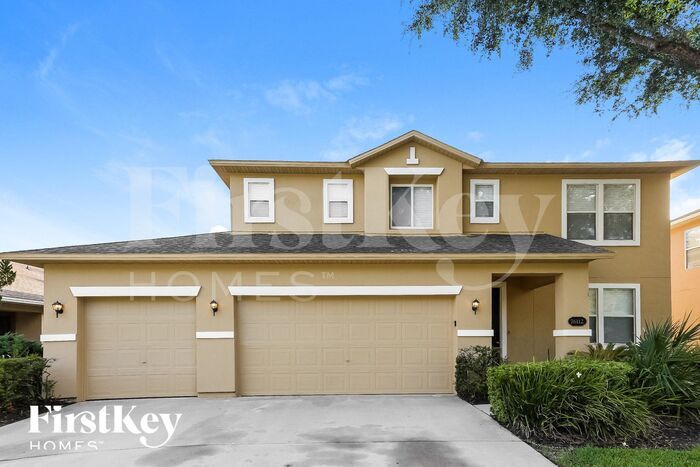 Primary Photo - 76112 Deerwood Dr