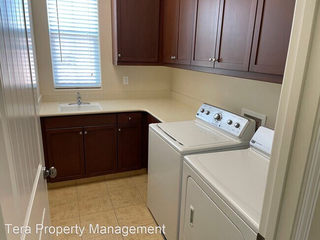 Building Photo - 4 br, 3 bath House - 5109 Campion Drive