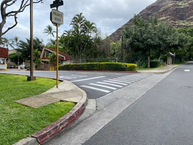 Building Photo - Breezy Fresh, Freshly Renovated 2/1 at Makaha Valley Plantation
