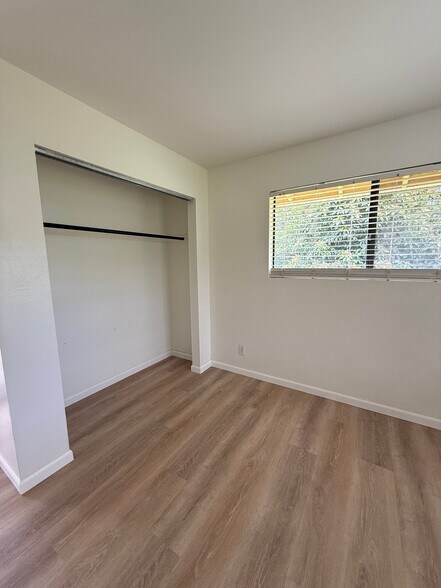 Building Photo - 497 Upper Kimo Dr