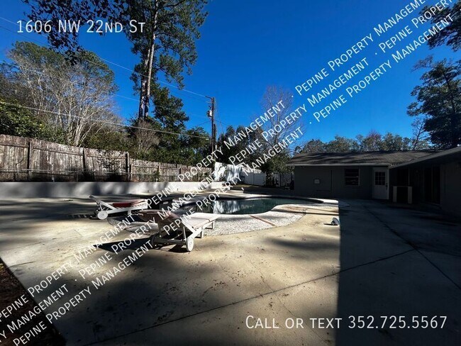 Building Photo - 1606 NW 22nd St