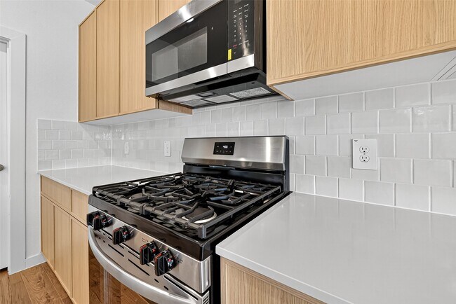 Building Photo - 3518 Mockingbird Ln