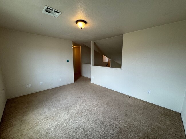 Building Photo - 3302 Catalina Dr